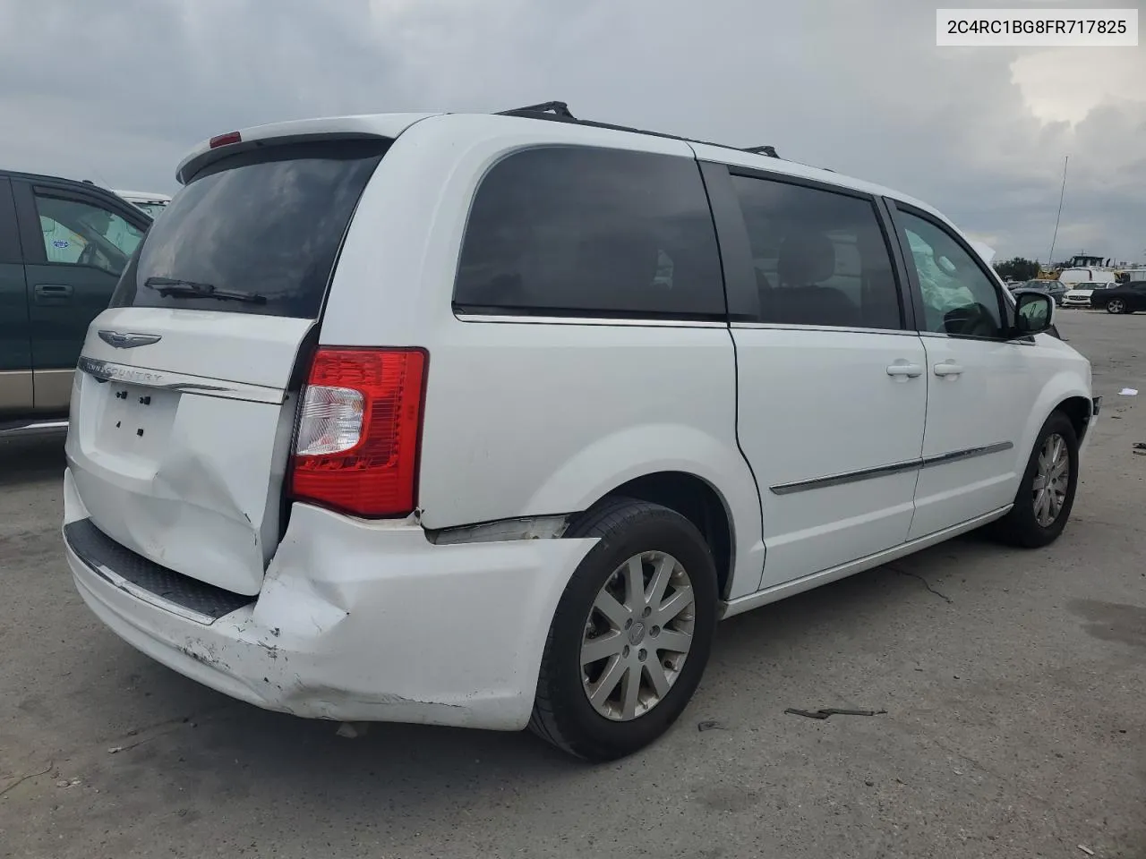 2C4RC1BG8FR717825 2015 Chrysler Town & Country Touring