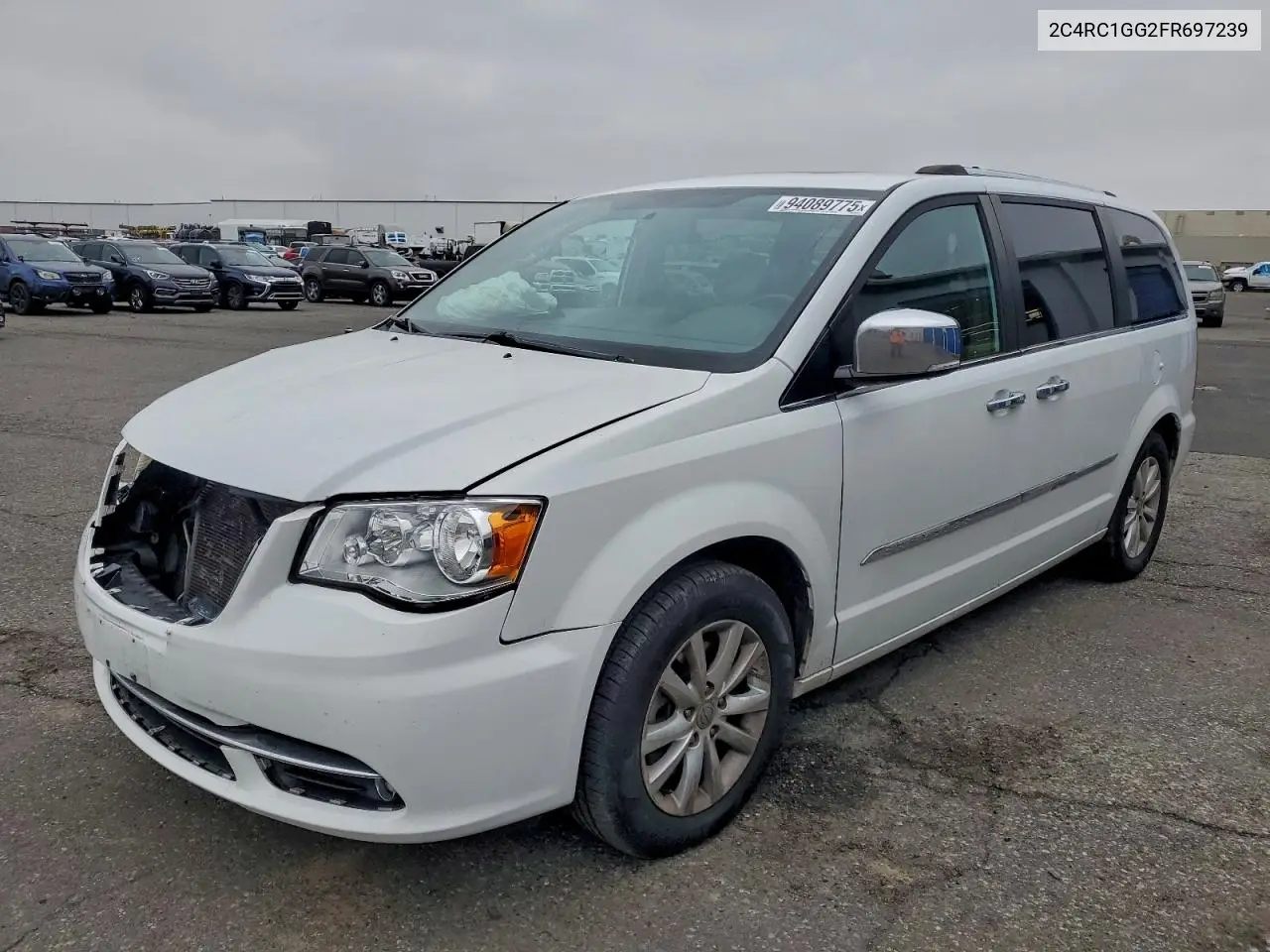 2C4RC1GG2FR697239 2015 Chrysler Town & Country Limited Platinum