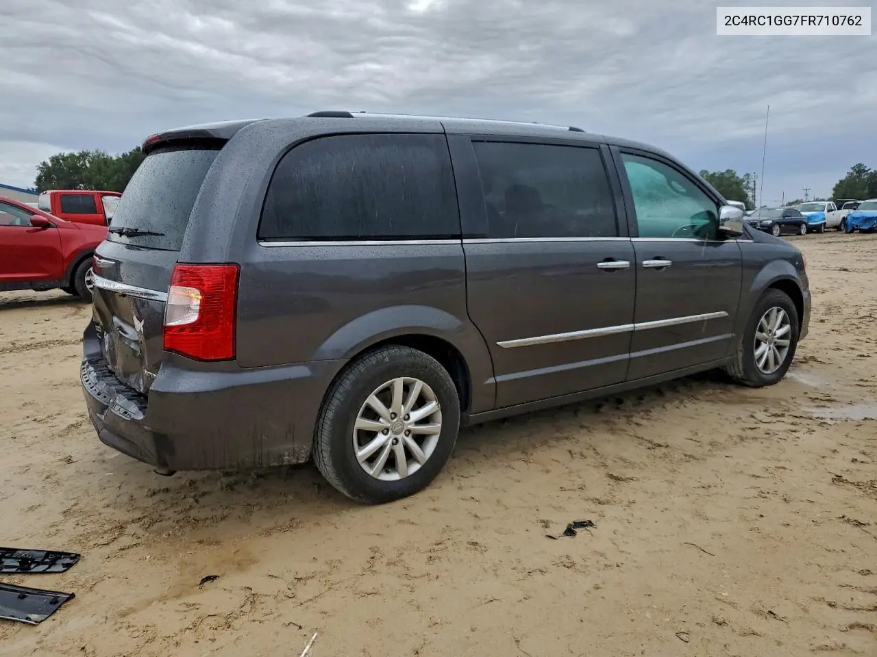 2C4RC1GG7FR710762 2015 Chrysler Town & Country Limited Platinum