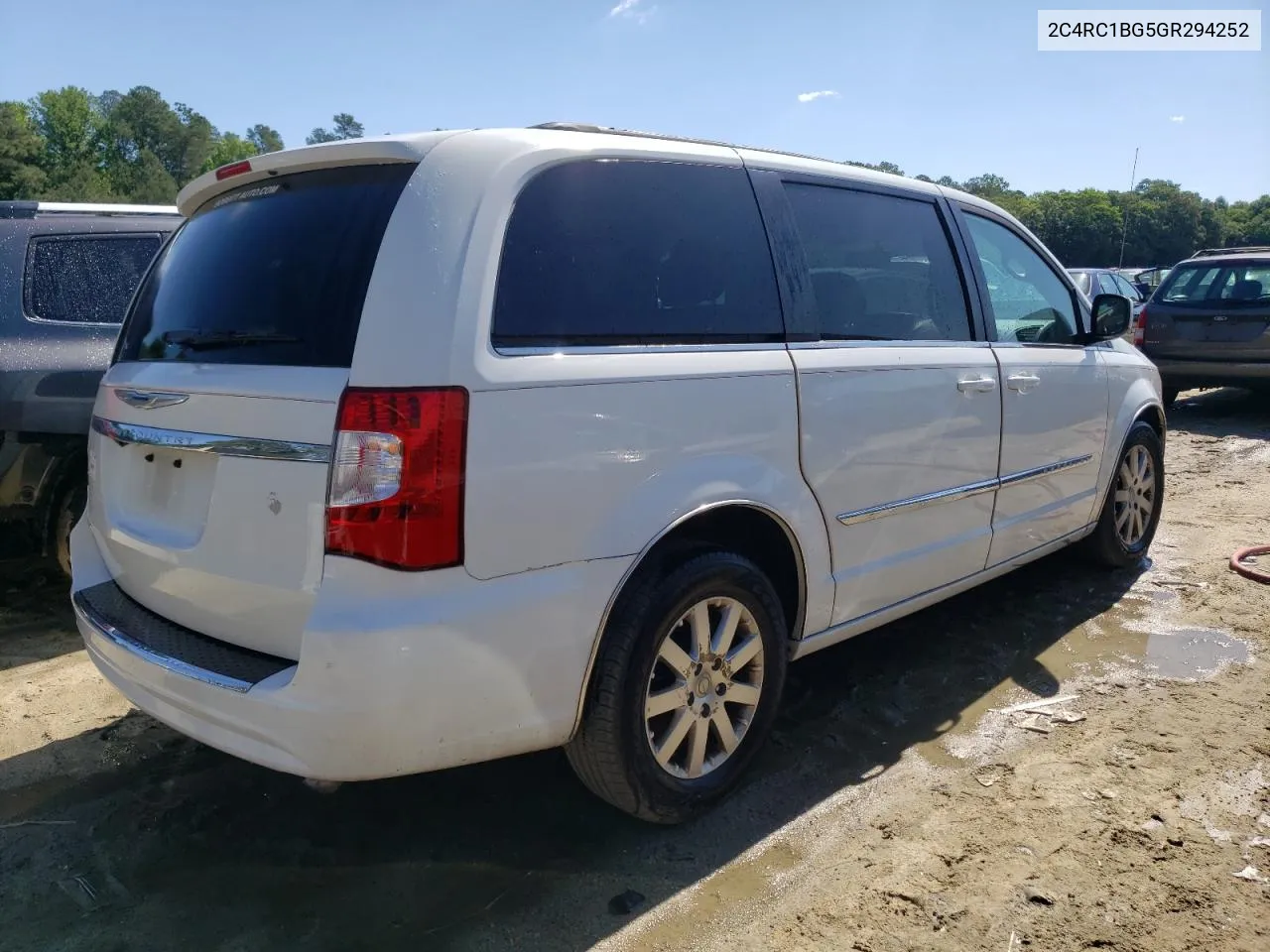 2016 Chrysler Town & Country Touring VIN: 2C4RC1BG5GR294252 Lot: 54132414