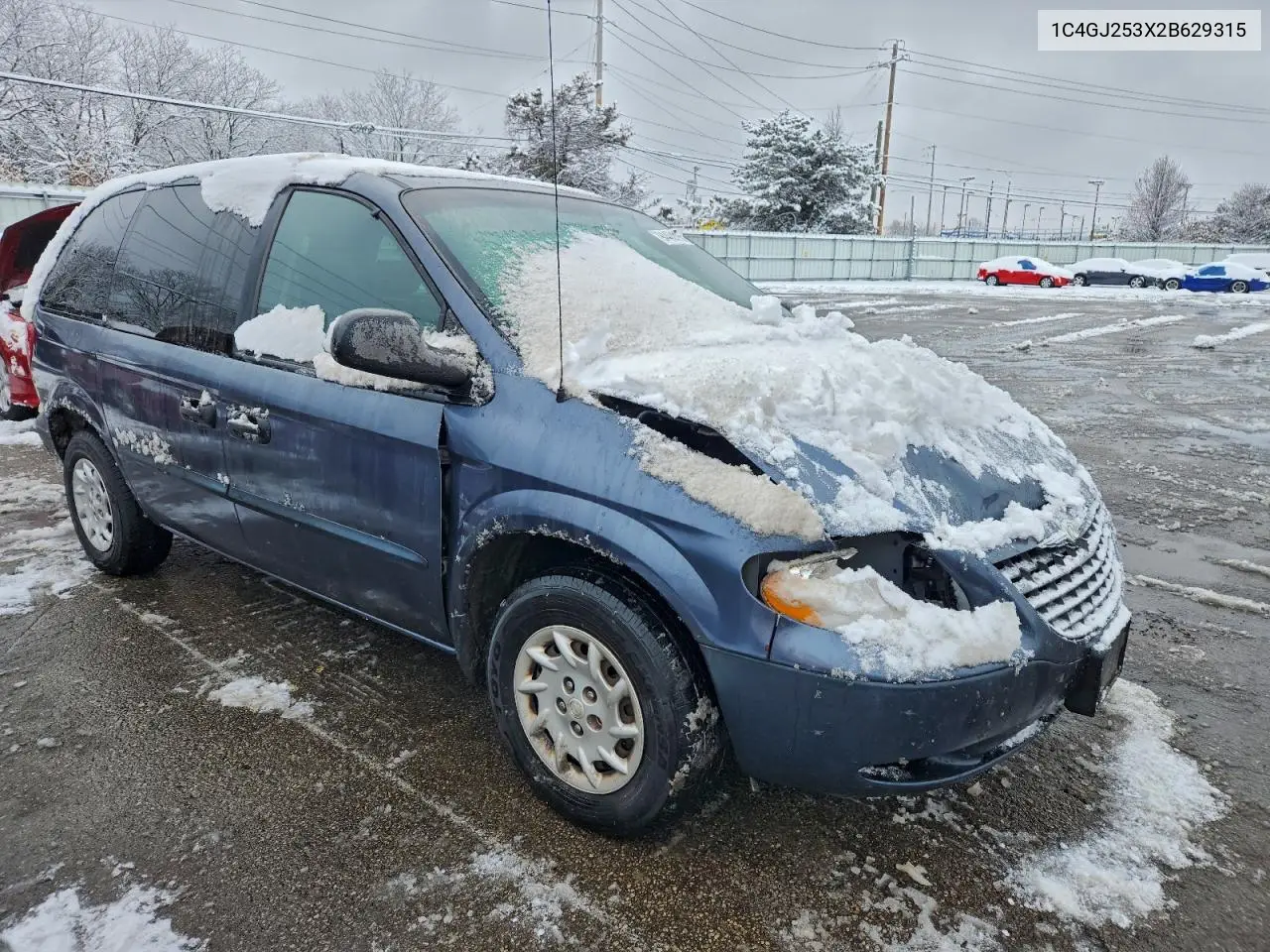 1C4GJ253X2B629315 2002 Chrysler Voyager