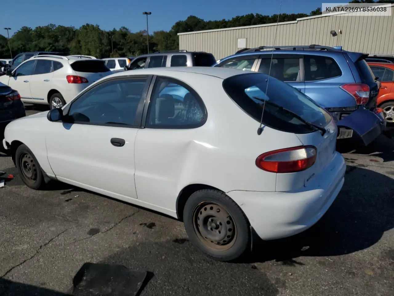 KLATA2269YB536038 2000 Daewoo Lanos S