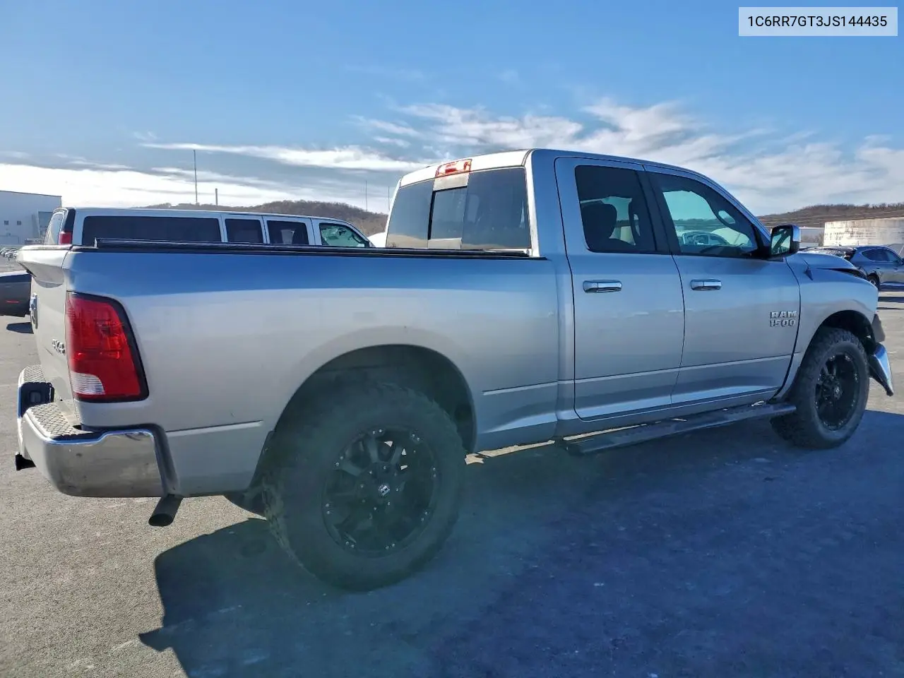 1C6RR7GT3JS144435 2018 Ram 1500 Slt