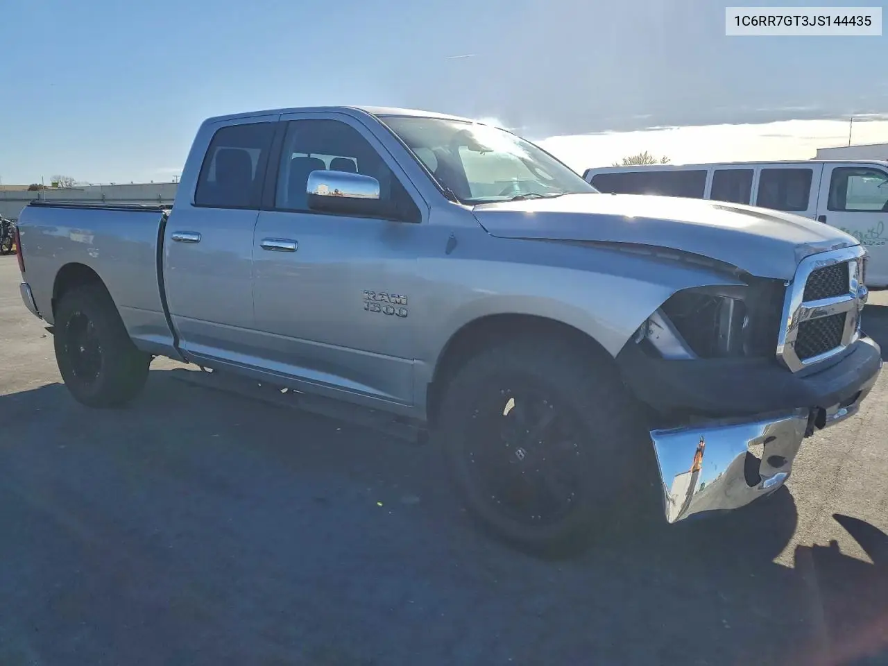 1C6RR7GT3JS144435 2018 Ram 1500 Slt