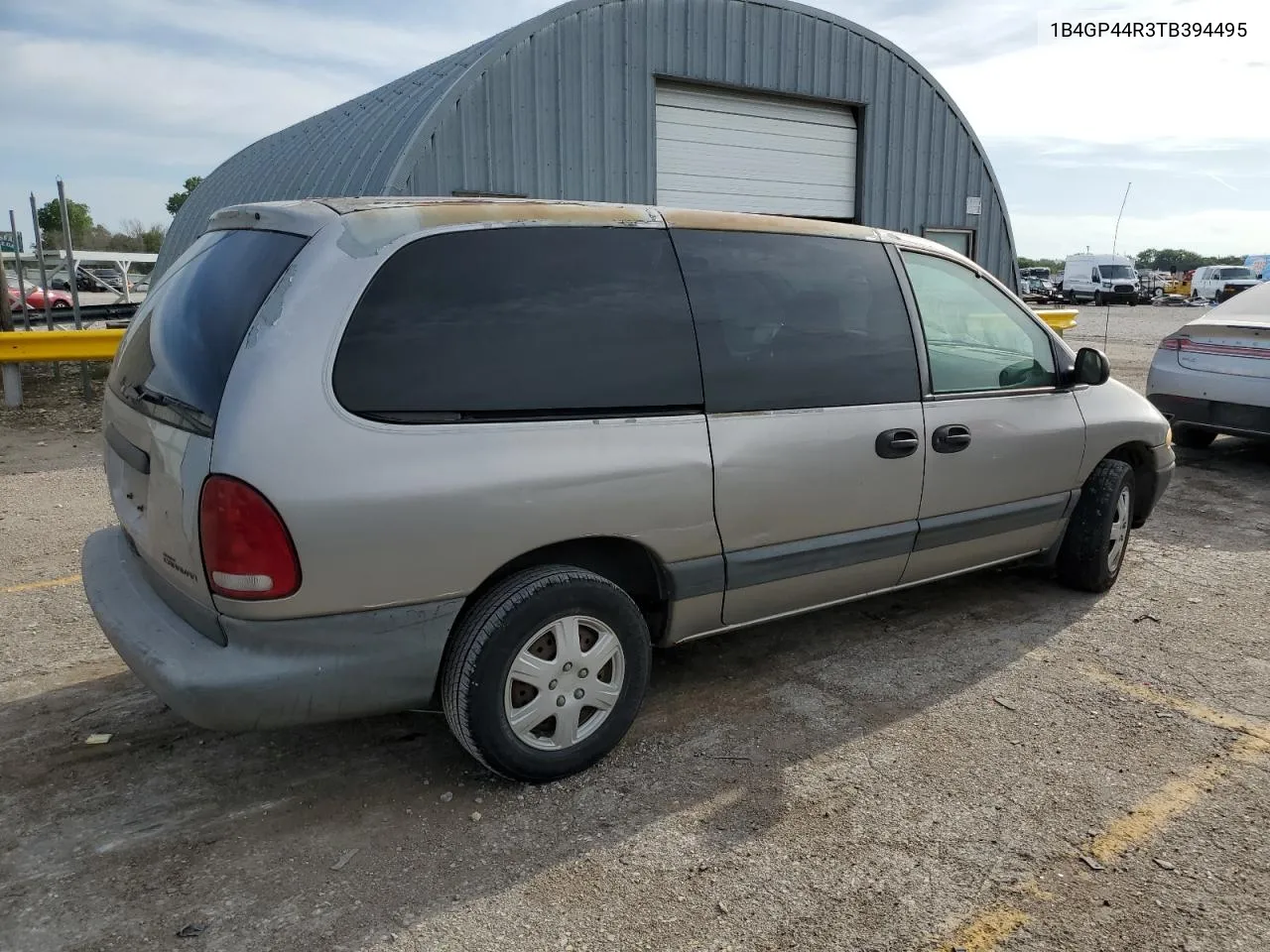 1996 Dodge Grand Caravan Se VIN: 1B4GP44R3TB394495 Lot: 56575424