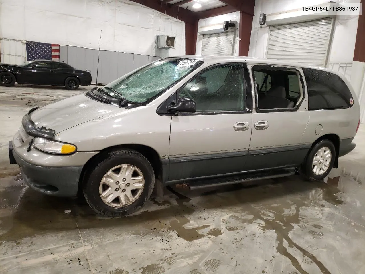 1996 Dodge Grand Caravan Le VIN: 1B4GP54L7TB361937 Lot: 71636564