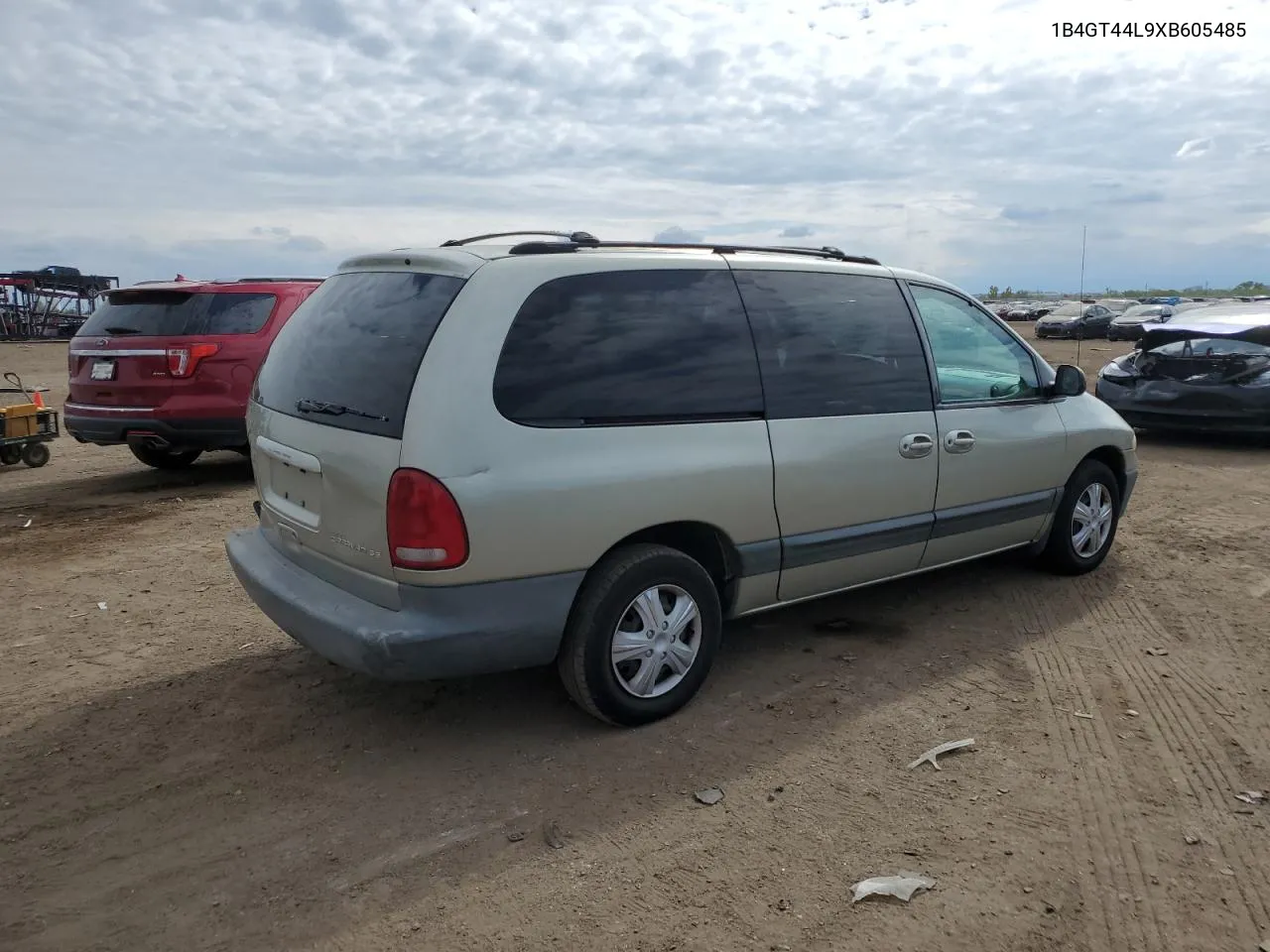 1999 Dodge Grand Caravan Se VIN: 1B4GT44L9XB605485 Lot: 54714214