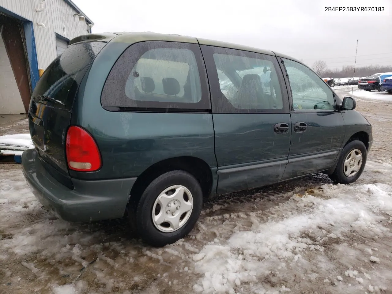 2000 Dodge Caravan VIN: 2B4FP25B3YR670183 Lot: 36834234