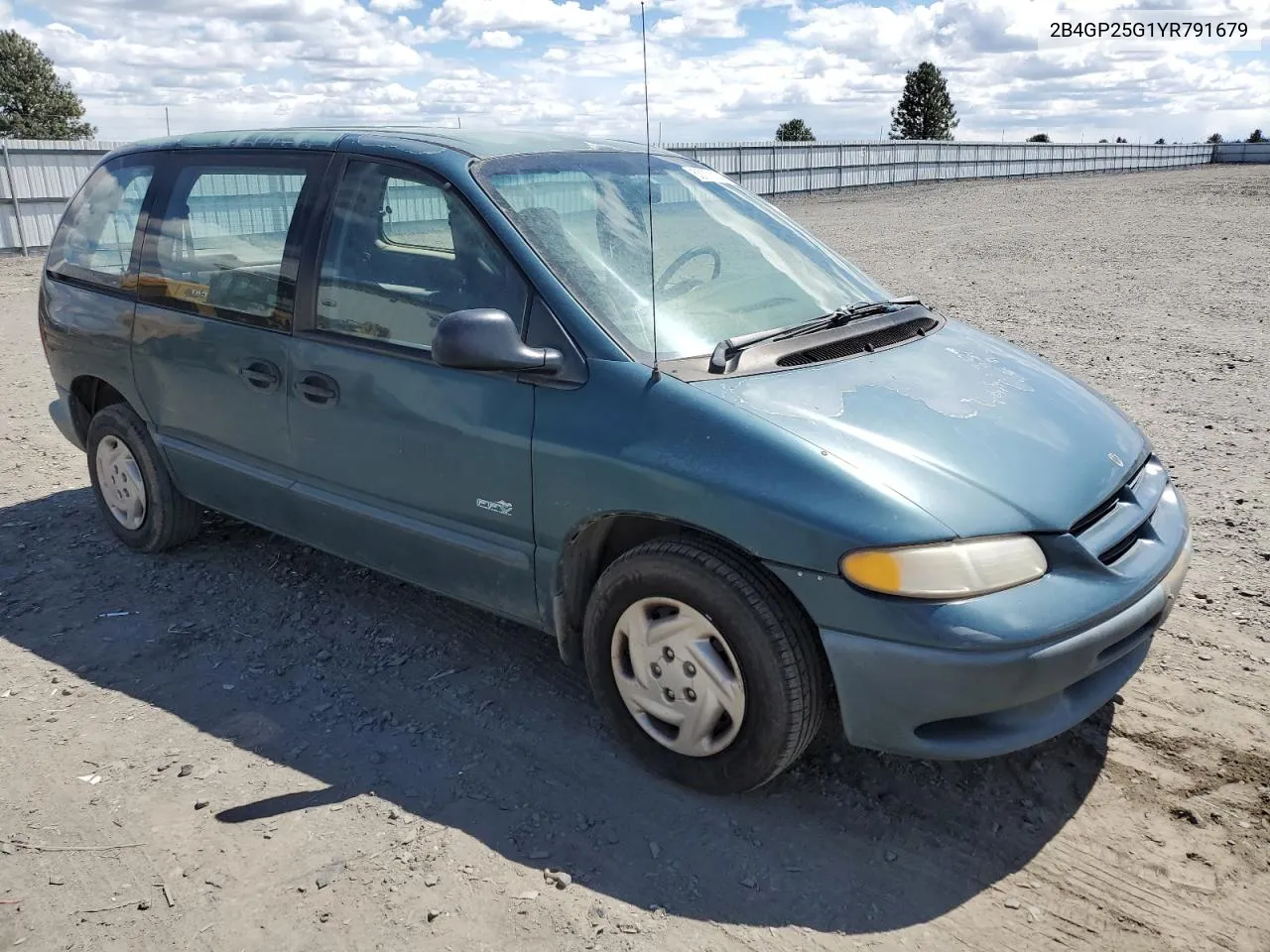 2000 Dodge Caravan VIN: 2B4GP25G1YR791679 Lot: 55571144