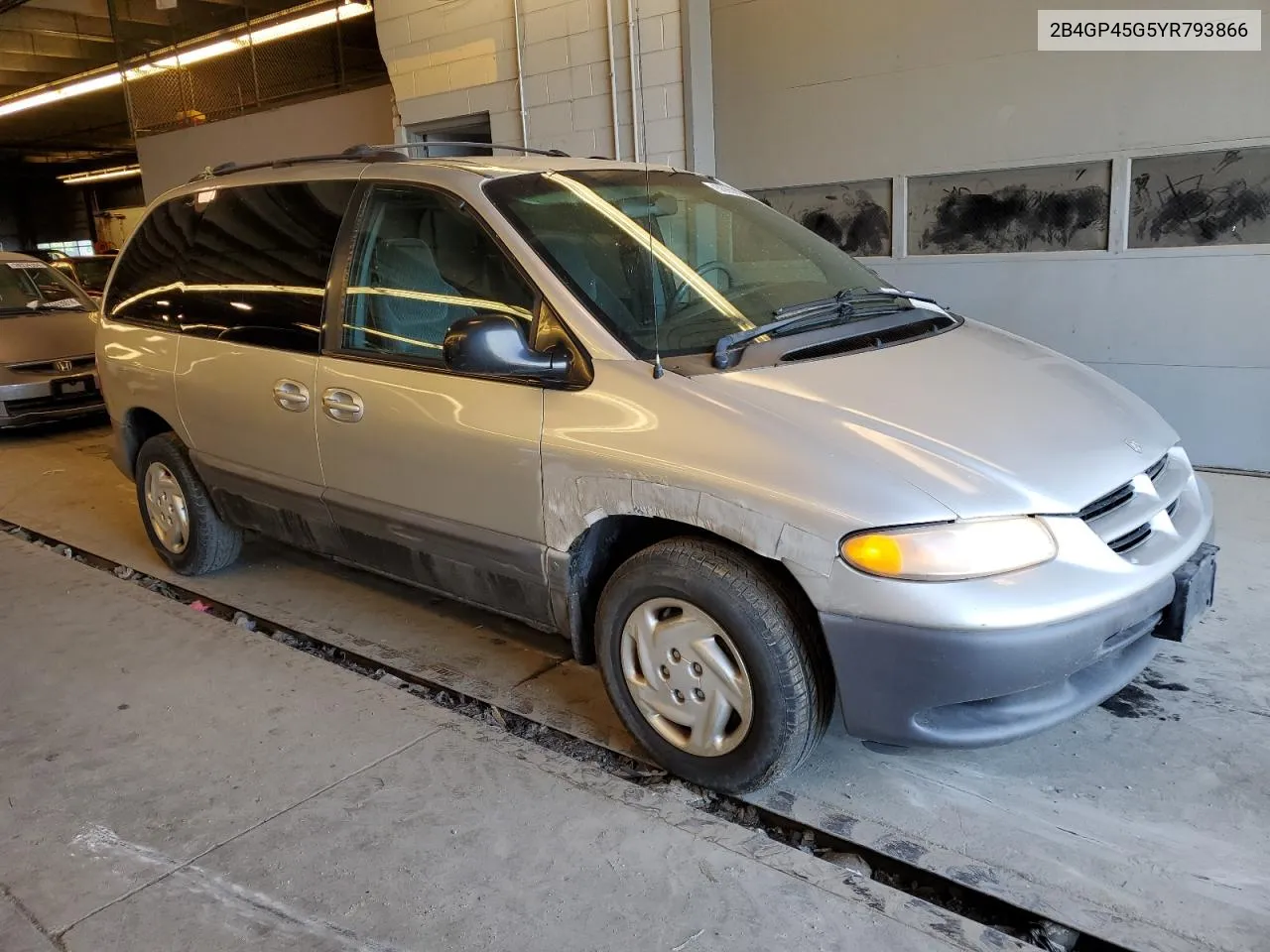 2000 Dodge Caravan Se VIN: 2B4GP45G5YR793866 Lot: 56958714