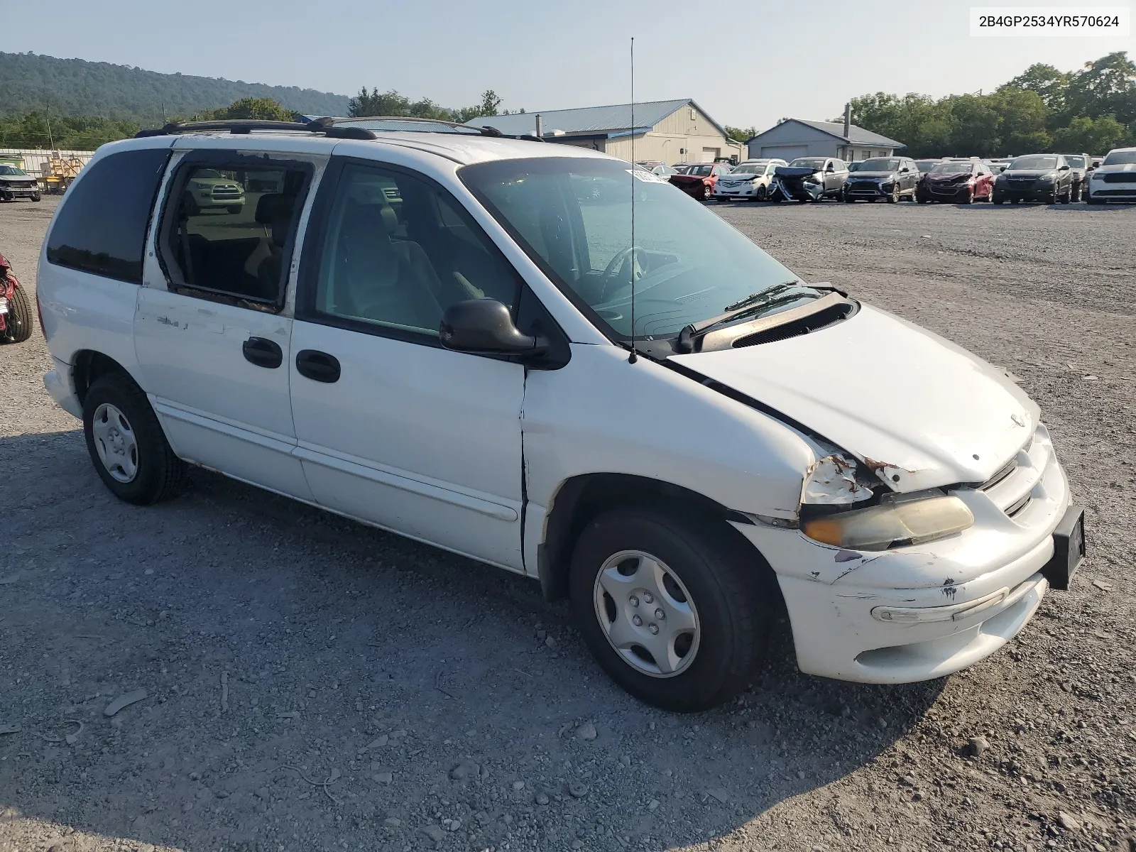 2000 Dodge Caravan VIN: 2B4GP2534YR570624 Lot: 68971534