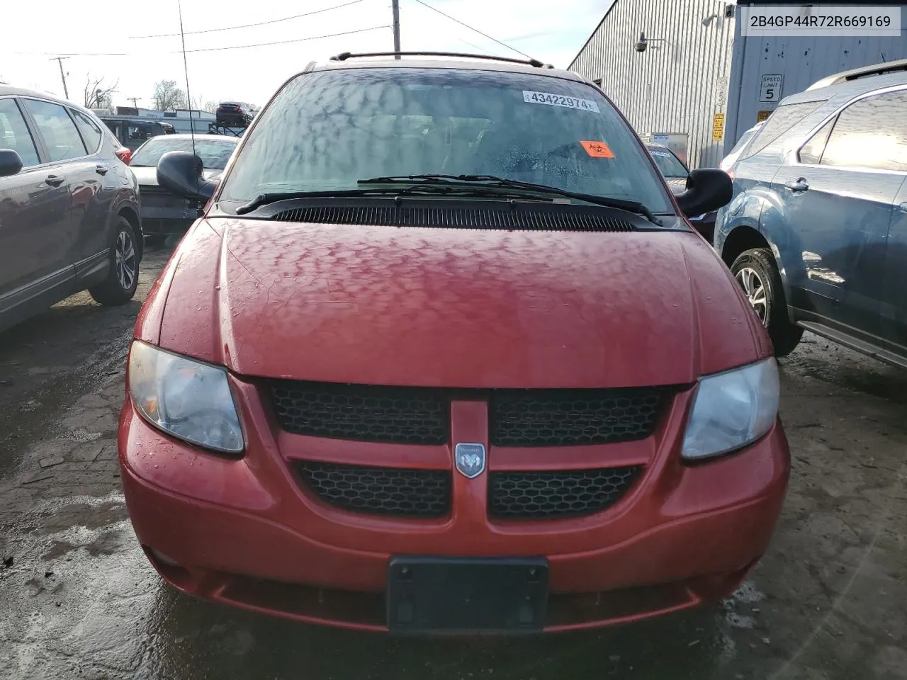 2002 Dodge Grand Caravan Sport VIN: 2B4GP44R72R669169 Lot: 43422974