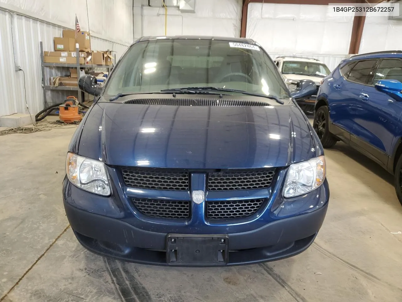 1B4GP25312B672257 2002 Dodge Caravan Se