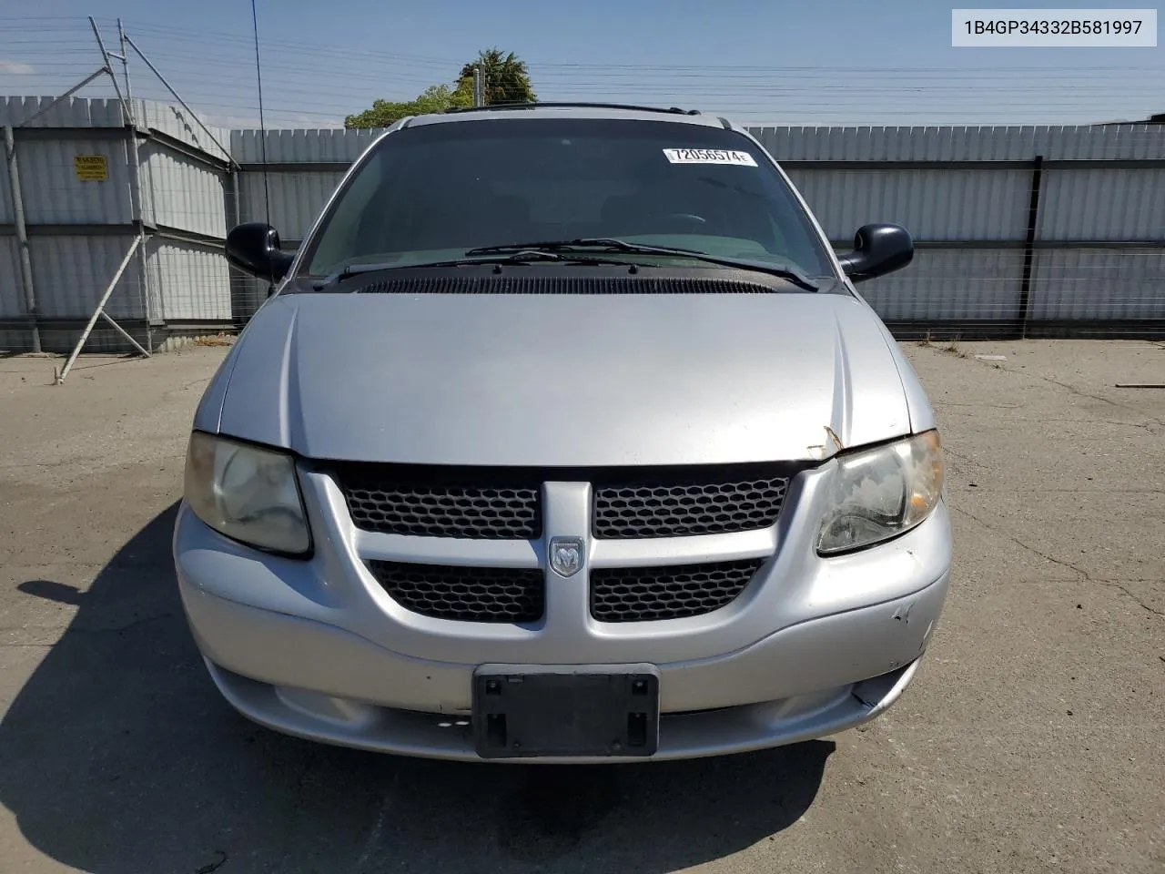 1B4GP34332B581997 2002 Dodge Grand Caravan El