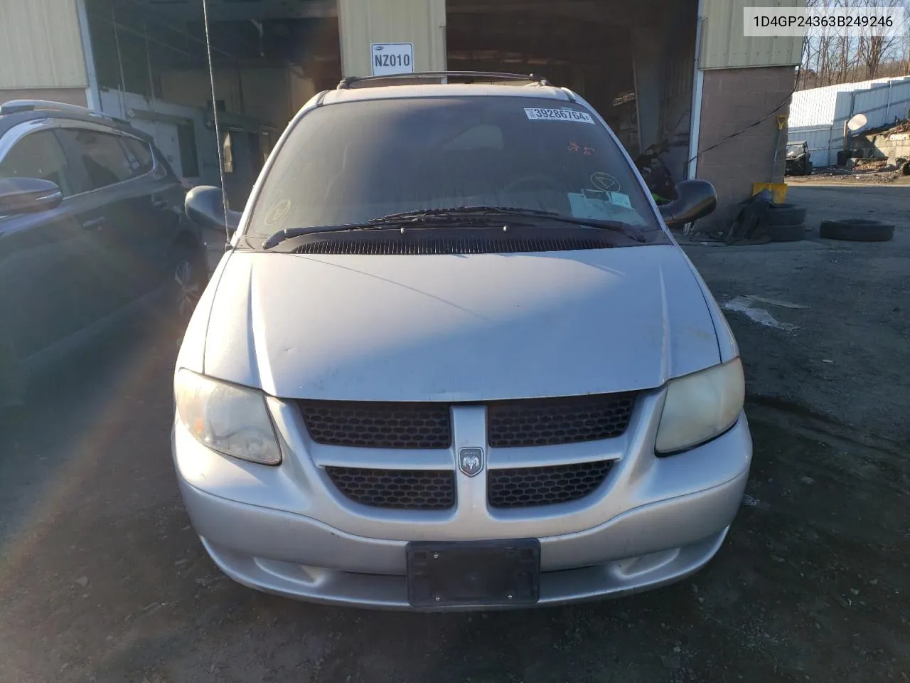 2003 Dodge Grand Caravan Se VIN: 1D4GP24363B249246 Lot: 39286764