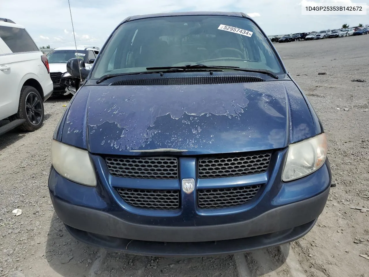 2003 Dodge Caravan Se VIN: 1D4GP25353B142672 Lot: 52957434