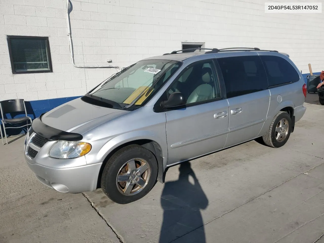 2003 Dodge Grand Caravan Es VIN: 2D4GP54L53R147052 Lot: 70438904