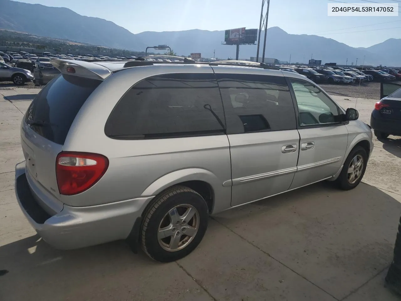 2003 Dodge Grand Caravan Es VIN: 2D4GP54L53R147052 Lot: 70438904