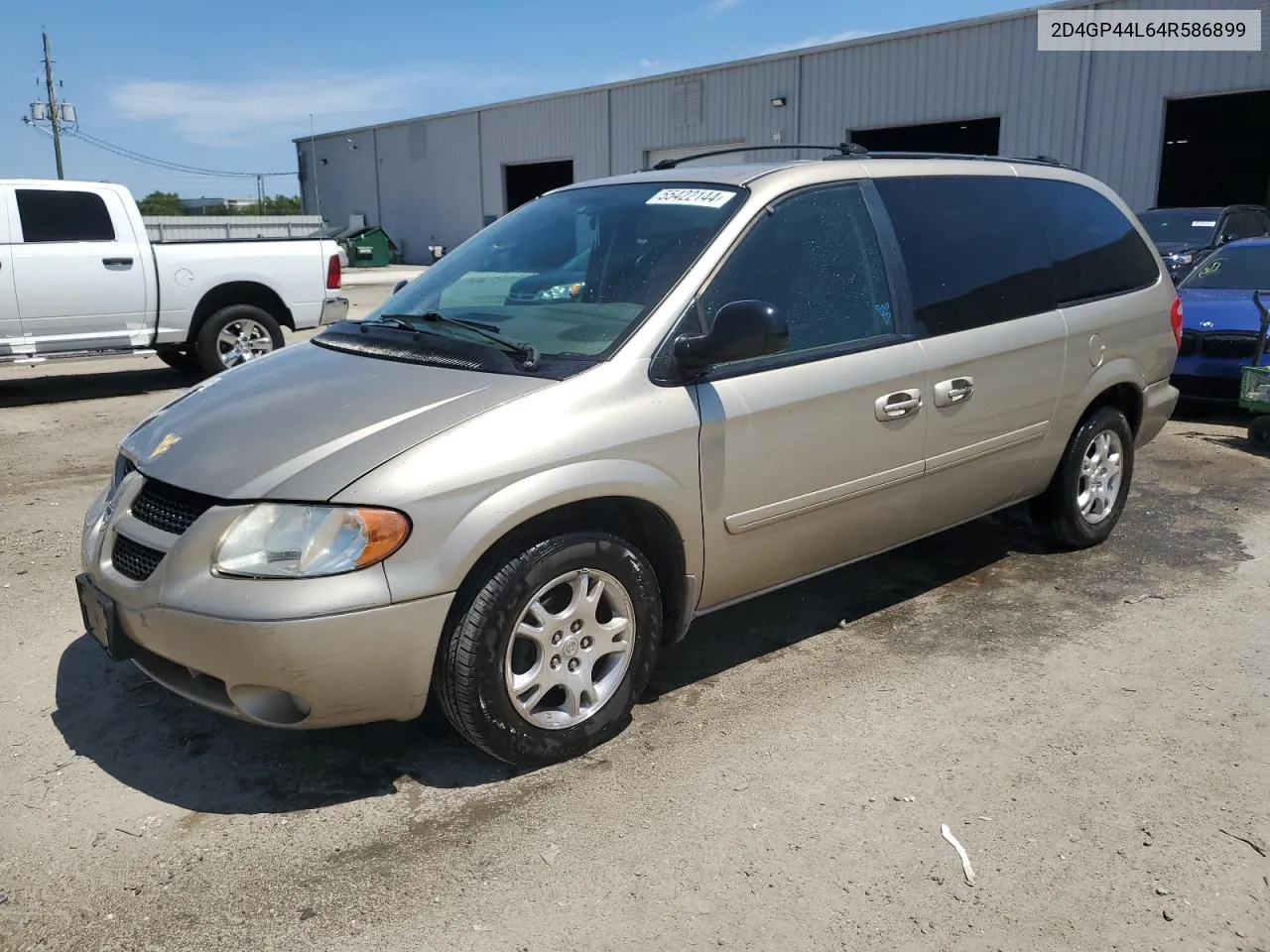 2004 Dodge Grand Caravan Sxt VIN: 2D4GP44L64R586899 Lot: 55422144