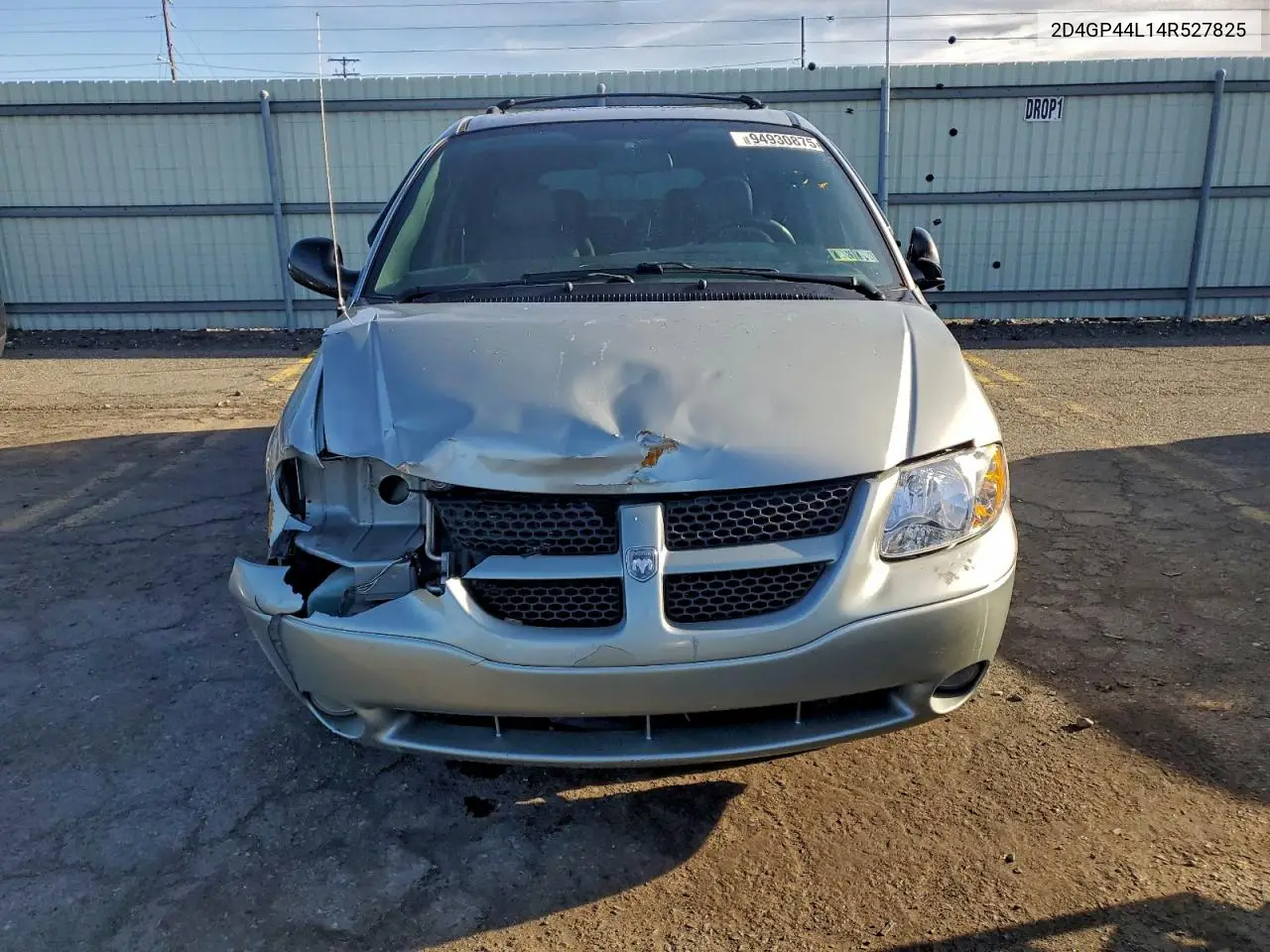 2D4GP44L14R527825 2004 Dodge Grand Caravan Sxt
