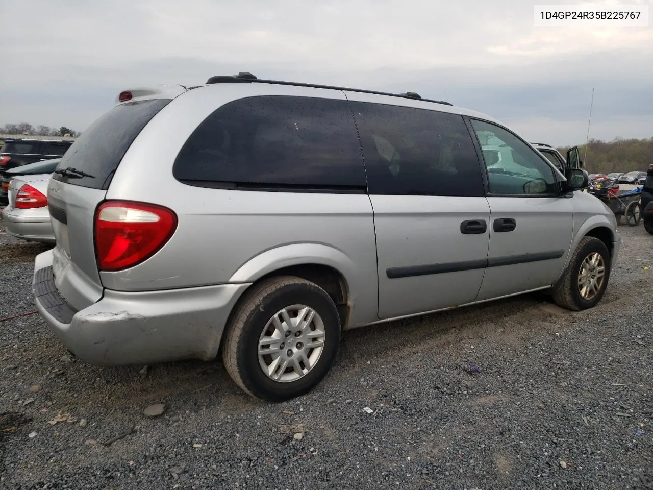 2005 Dodge Grand Caravan Se VIN: 1D4GP24R35B225767 Lot: 50109394