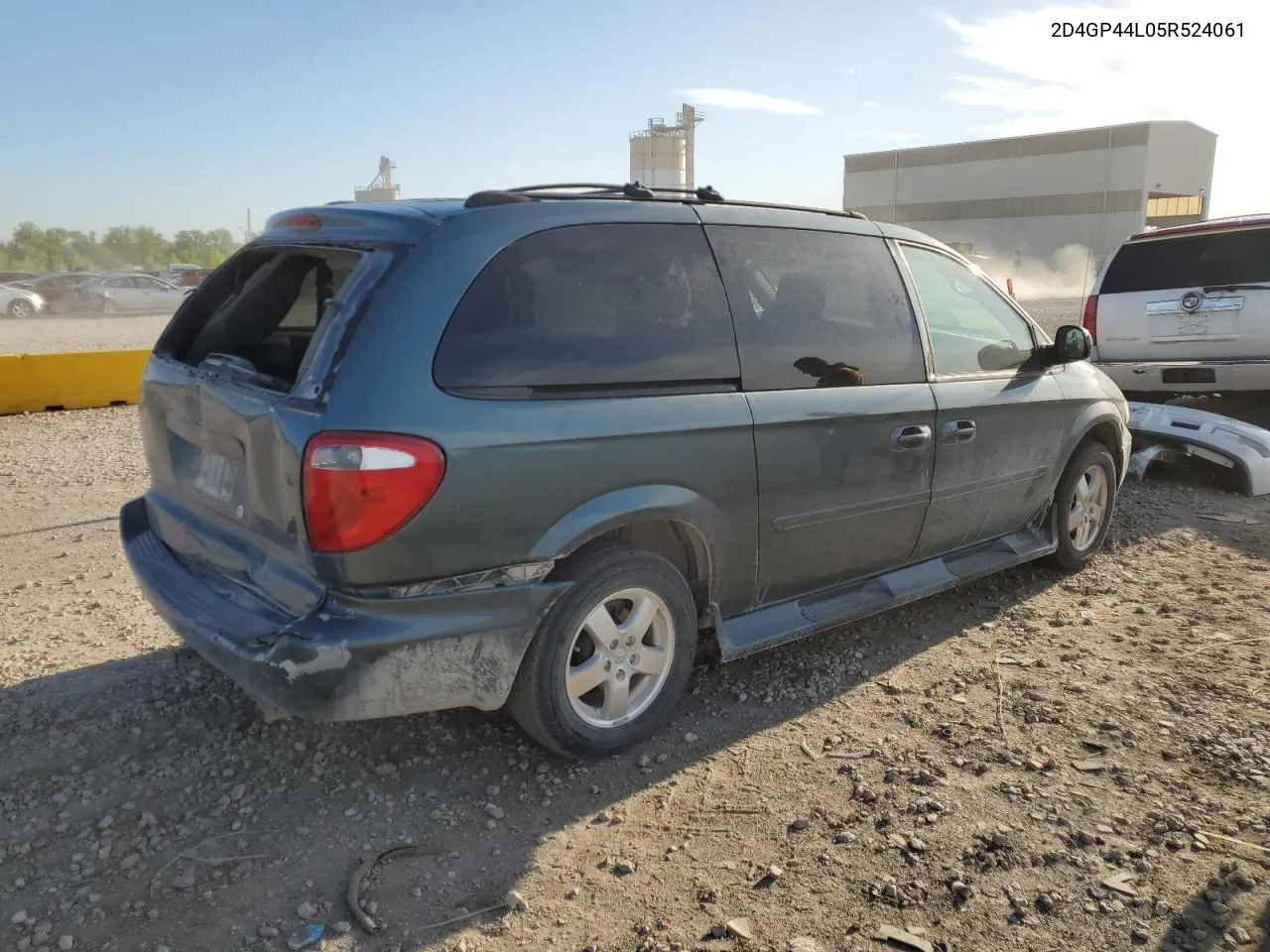 2D4GP44L05R524061 2005 Dodge Grand Caravan Sxt