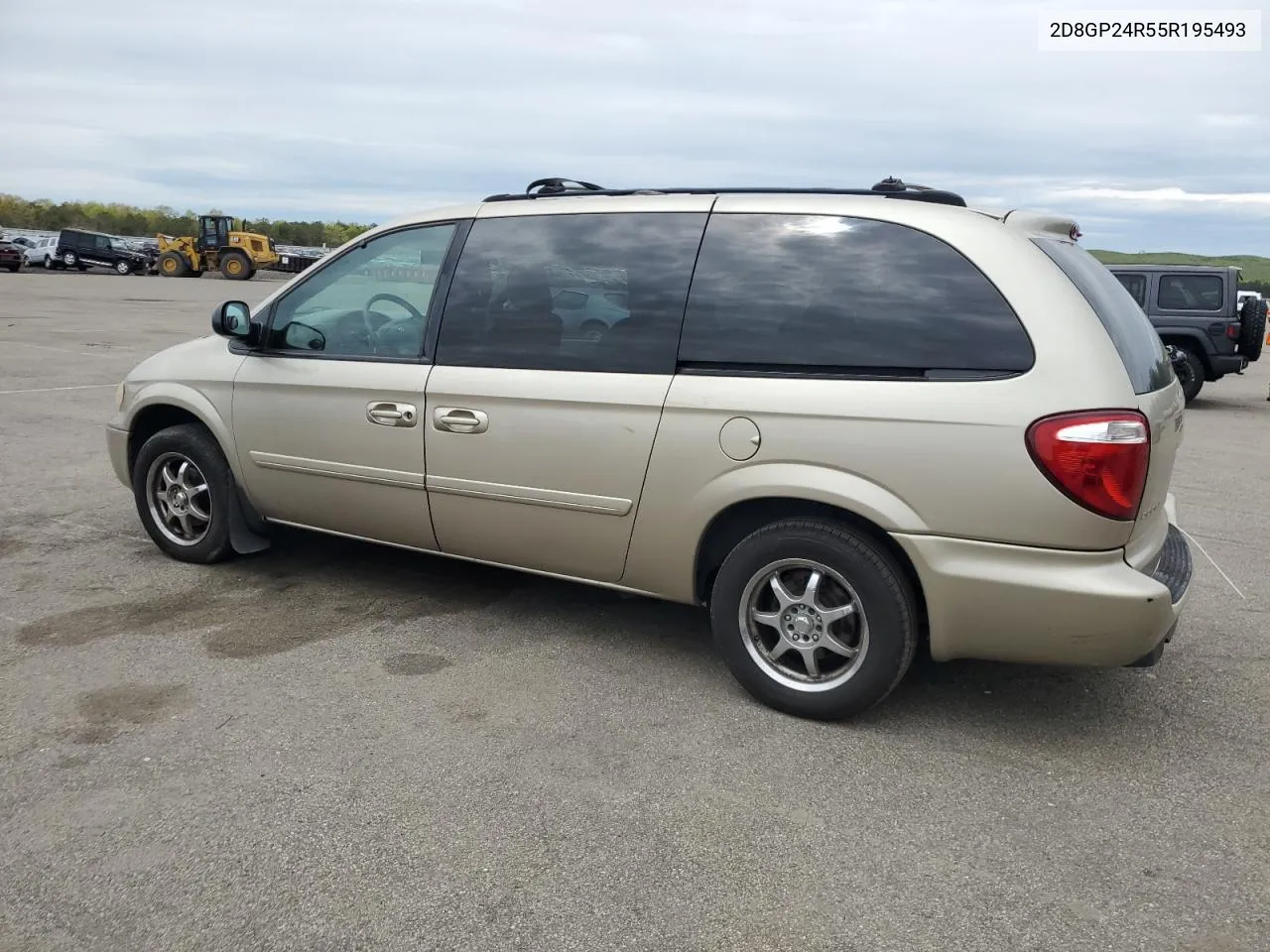 2005 Dodge Grand Caravan Se VIN: 2D8GP24R55R195493 Lot: 53464784