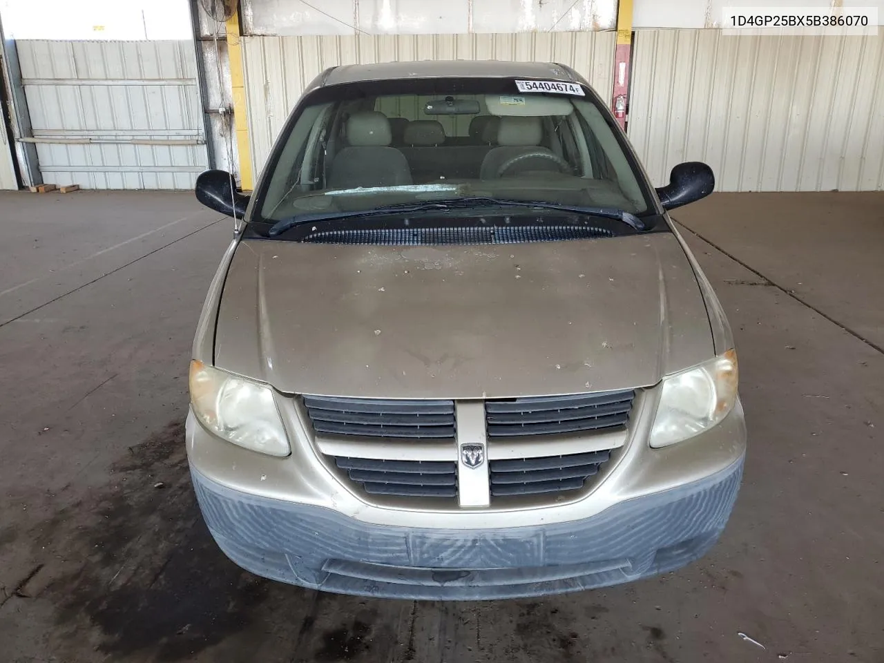 1D4GP25BX5B386070 2005 Dodge Caravan Se