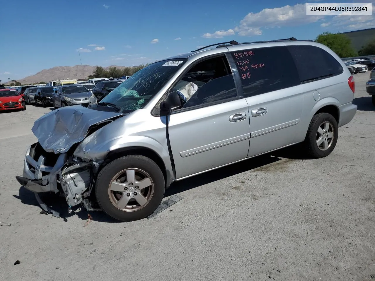 2005 Dodge Grand Caravan Sxt VIN: 2D4GP44L05R392841 Lot: 54596074