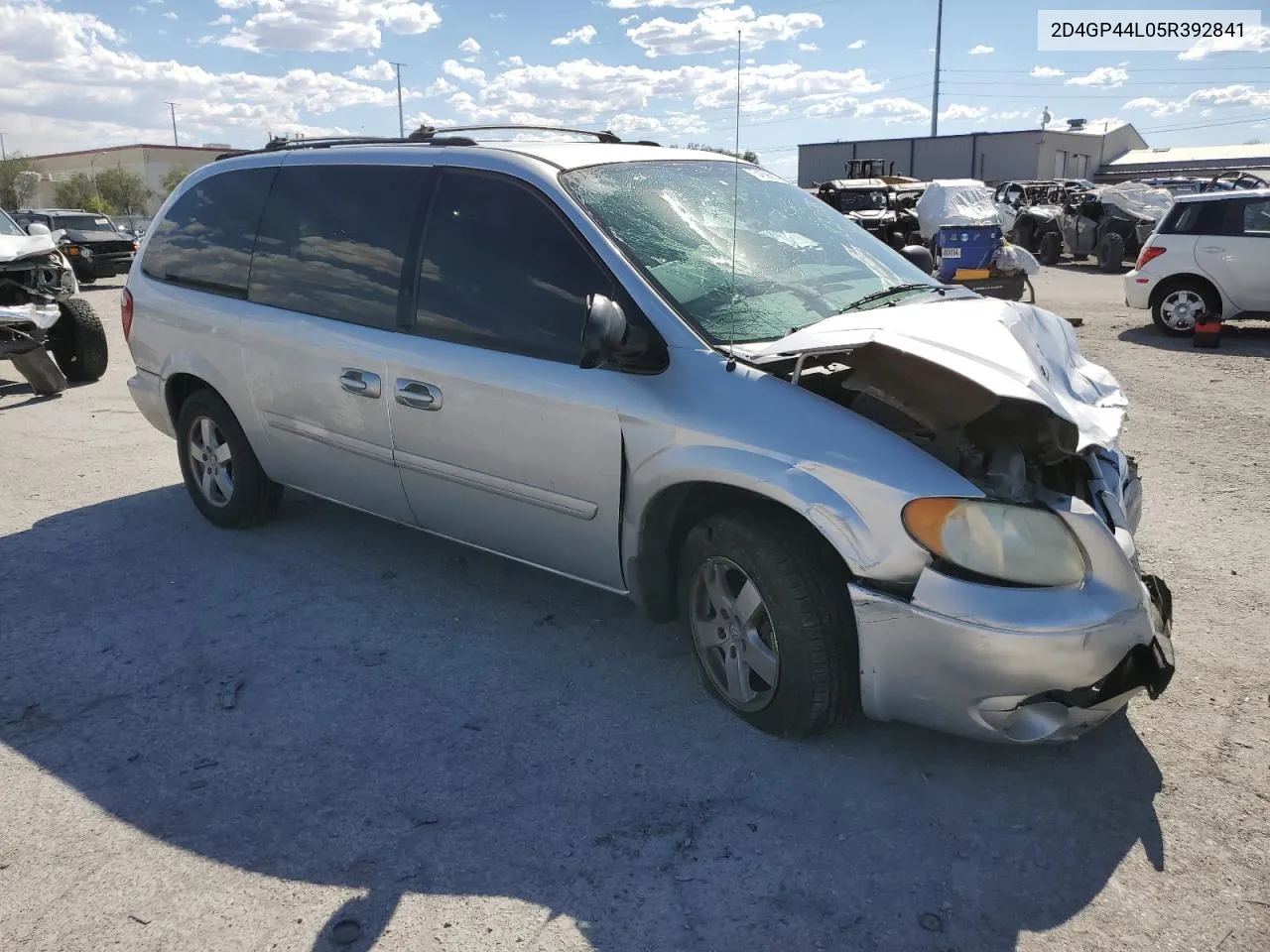 2005 Dodge Grand Caravan Sxt VIN: 2D4GP44L05R392841 Lot: 54596074