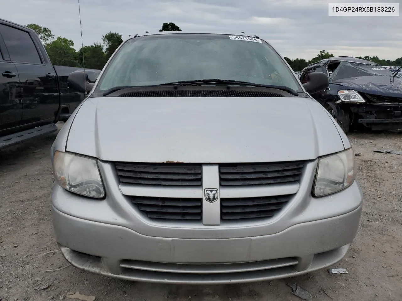 2005 Dodge Grand Caravan Se VIN: 1D4GP24RX5B183226 Lot: 54921044