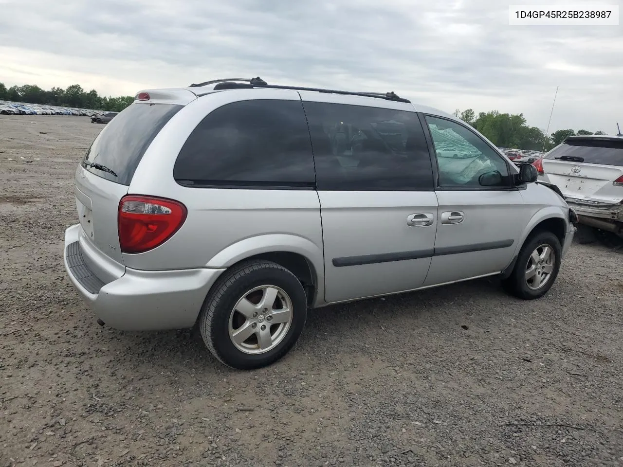 2005 Dodge Caravan Sxt VIN: 1D4GP45R25B238987 Lot: 54930514