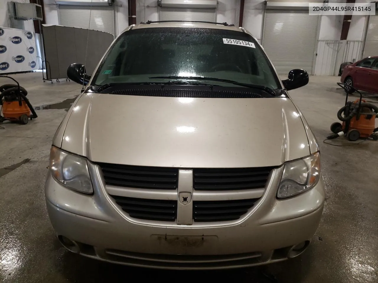 2005 Dodge Grand Caravan Sxt VIN: 2D4GP44L95R415145 Lot: 55105134