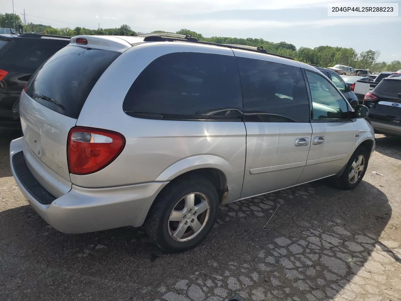 2005 Dodge Grand Caravan Sxt VIN: 2D4GP44L25R288223 Lot: 55963694