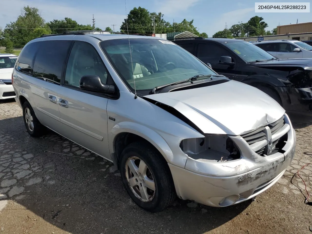 2005 Dodge Grand Caravan Sxt VIN: 2D4GP44L25R288223 Lot: 55963694