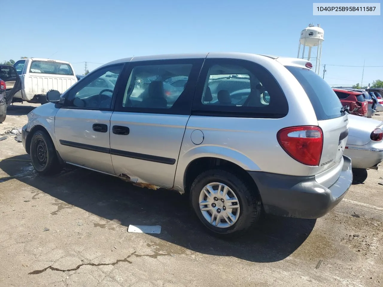 2005 Dodge Caravan Se VIN: 1D4GP25B95B411587 Lot: 56400374