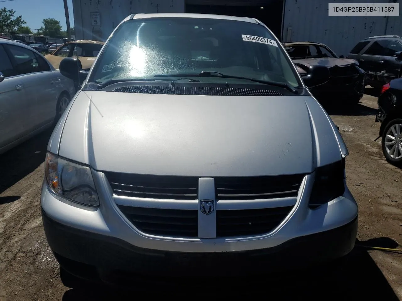 2005 Dodge Caravan Se VIN: 1D4GP25B95B411587 Lot: 56400374