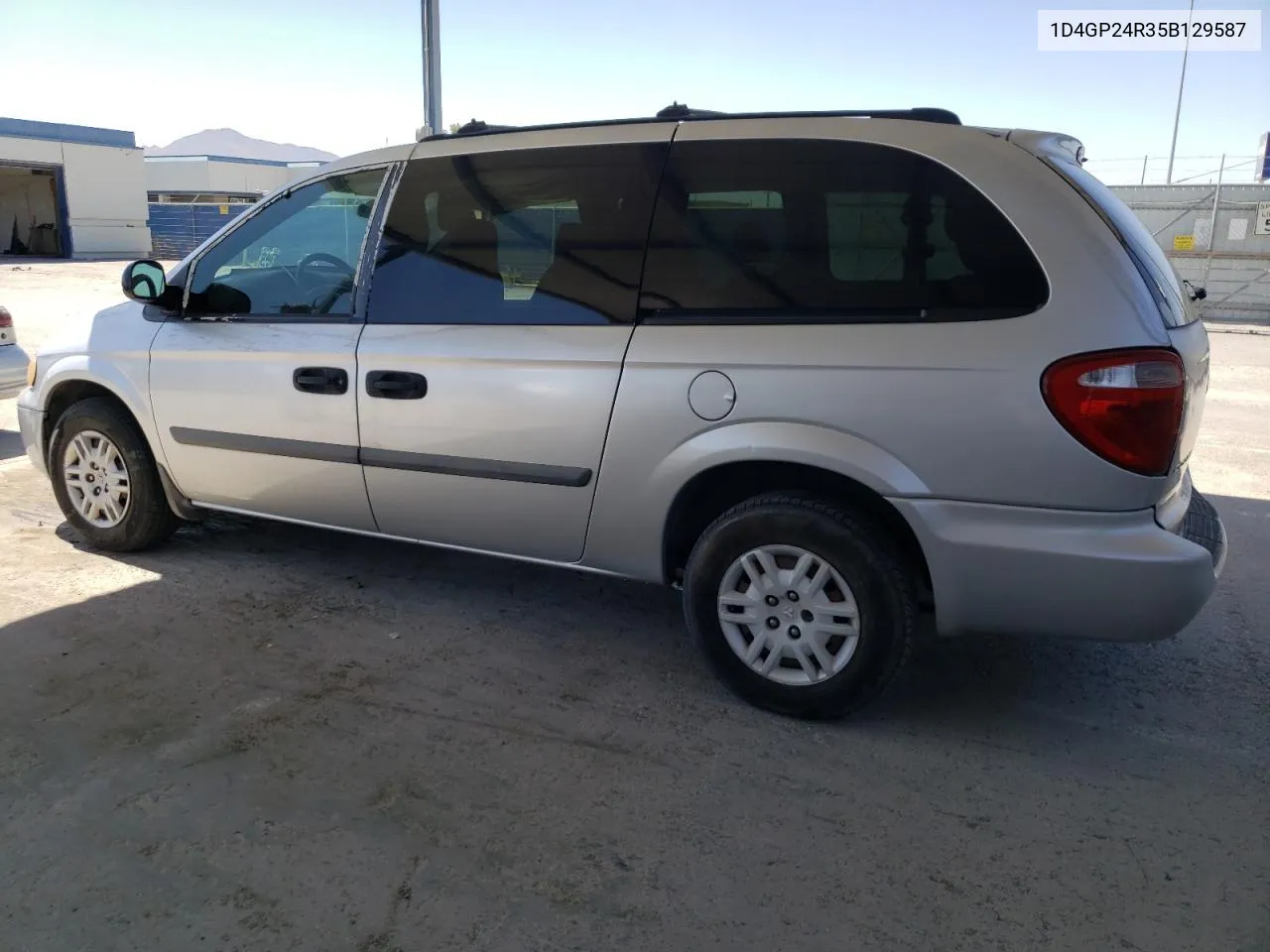 2005 Dodge Grand Caravan Se VIN: 1D4GP24R35B129587 Lot: 59804574