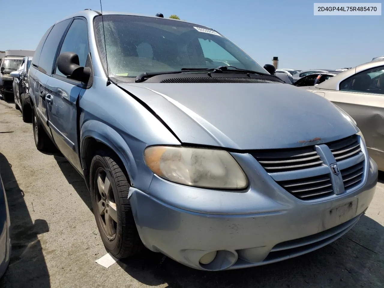 2D4GP44L75R485470 2005 Dodge Grand Caravan Sxt