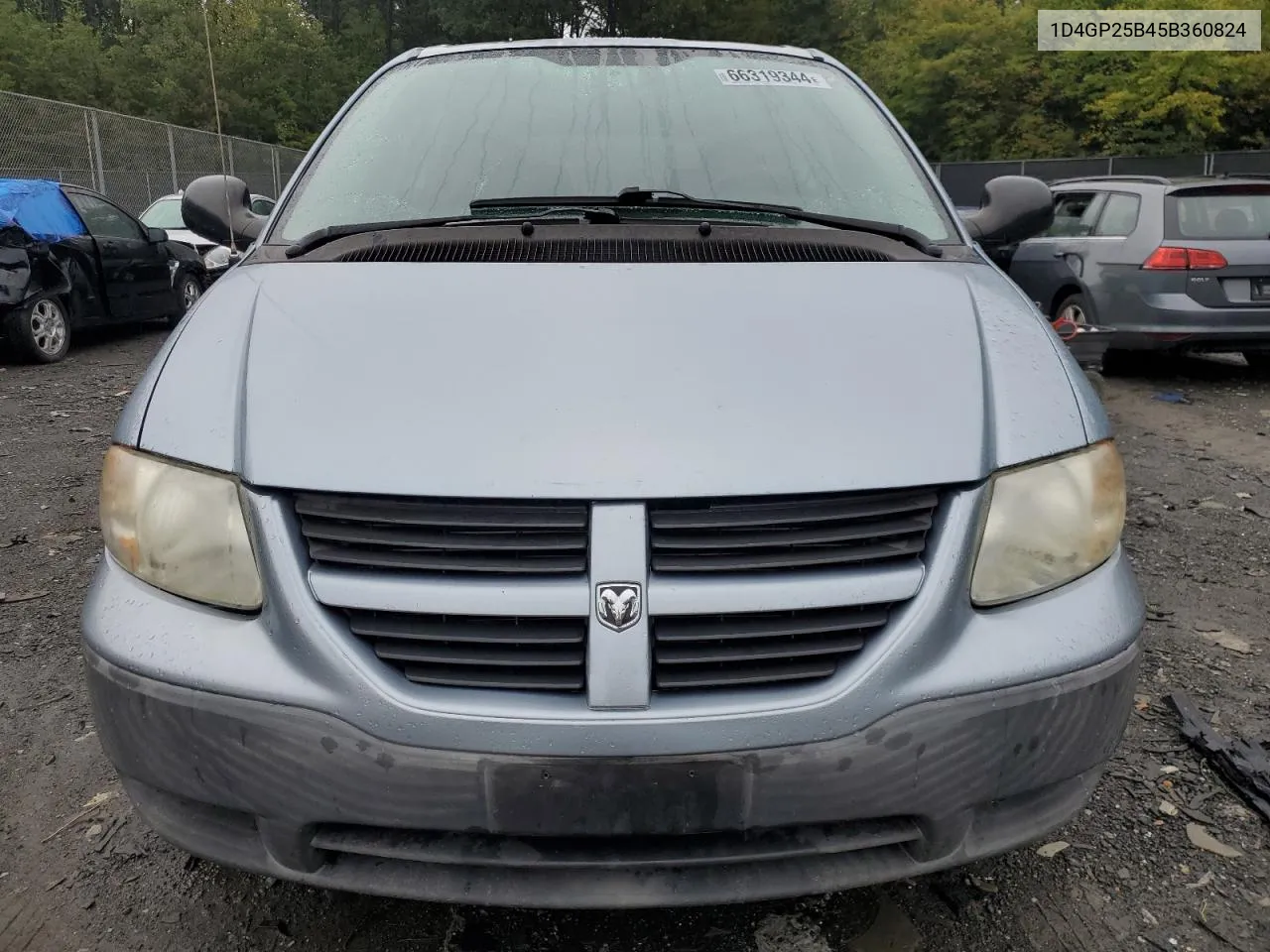 1D4GP25B45B360824 2005 Dodge Caravan Se