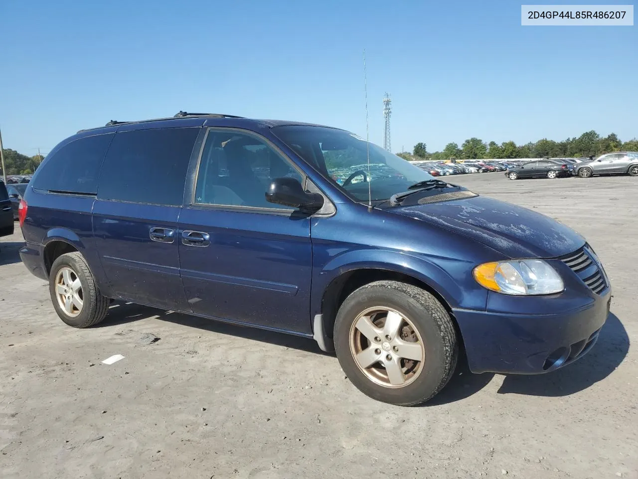 2D4GP44L85R486207 2005 Dodge Grand Caravan Sxt