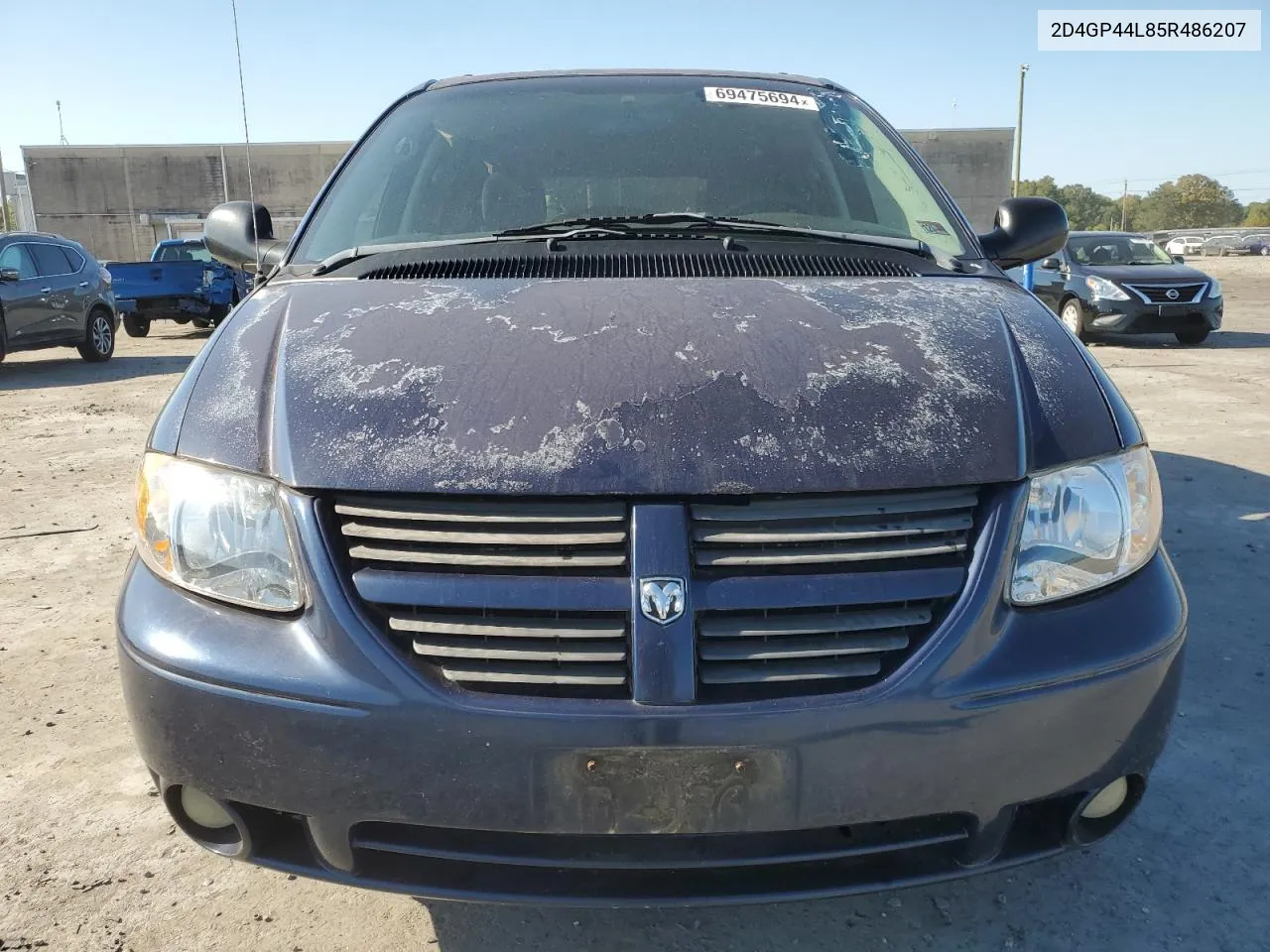 2D4GP44L85R486207 2005 Dodge Grand Caravan Sxt