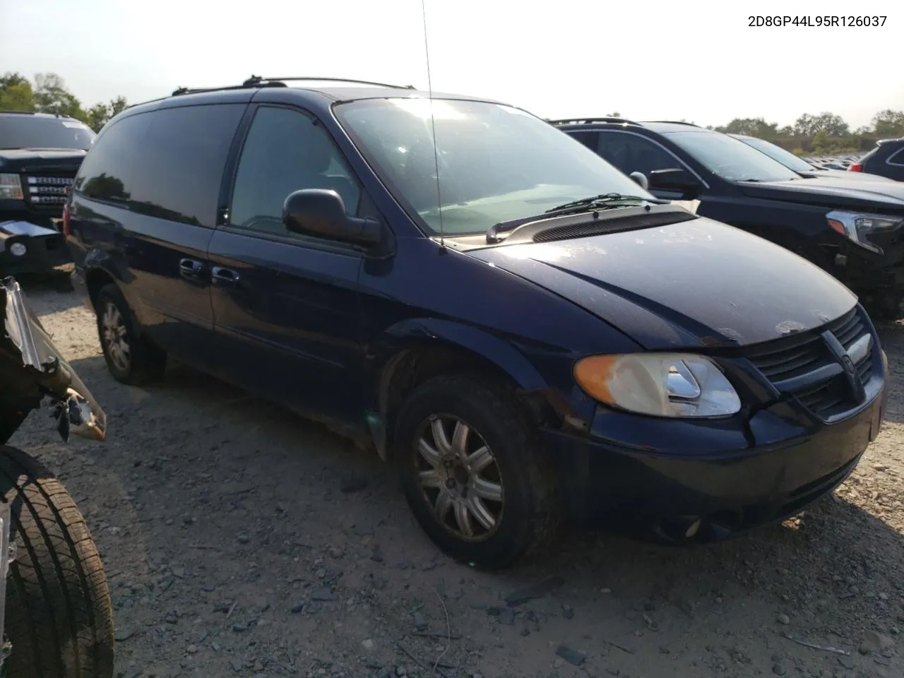 2005 Dodge Grand Caravan Sxt VIN: 2D8GP44L95R126037 Lot: 71156384