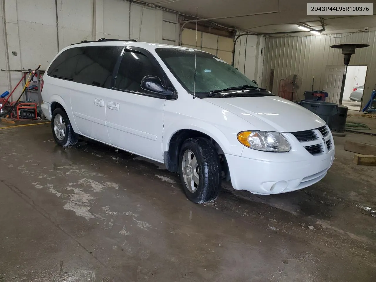 2D4GP44L95R100376 2005 Dodge Grand Caravan Sxt