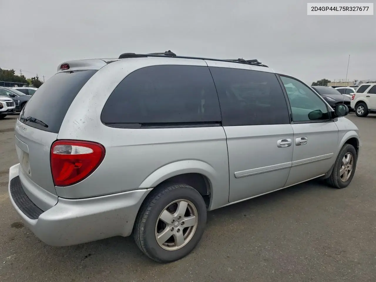 2D4GP44L75R327677 2005 Dodge Grand Caravan Sxt