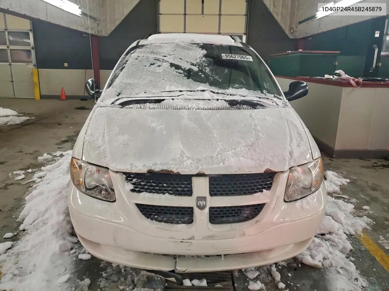 1D4GP24R45B245879 2005 Dodge Grand Caravan Se