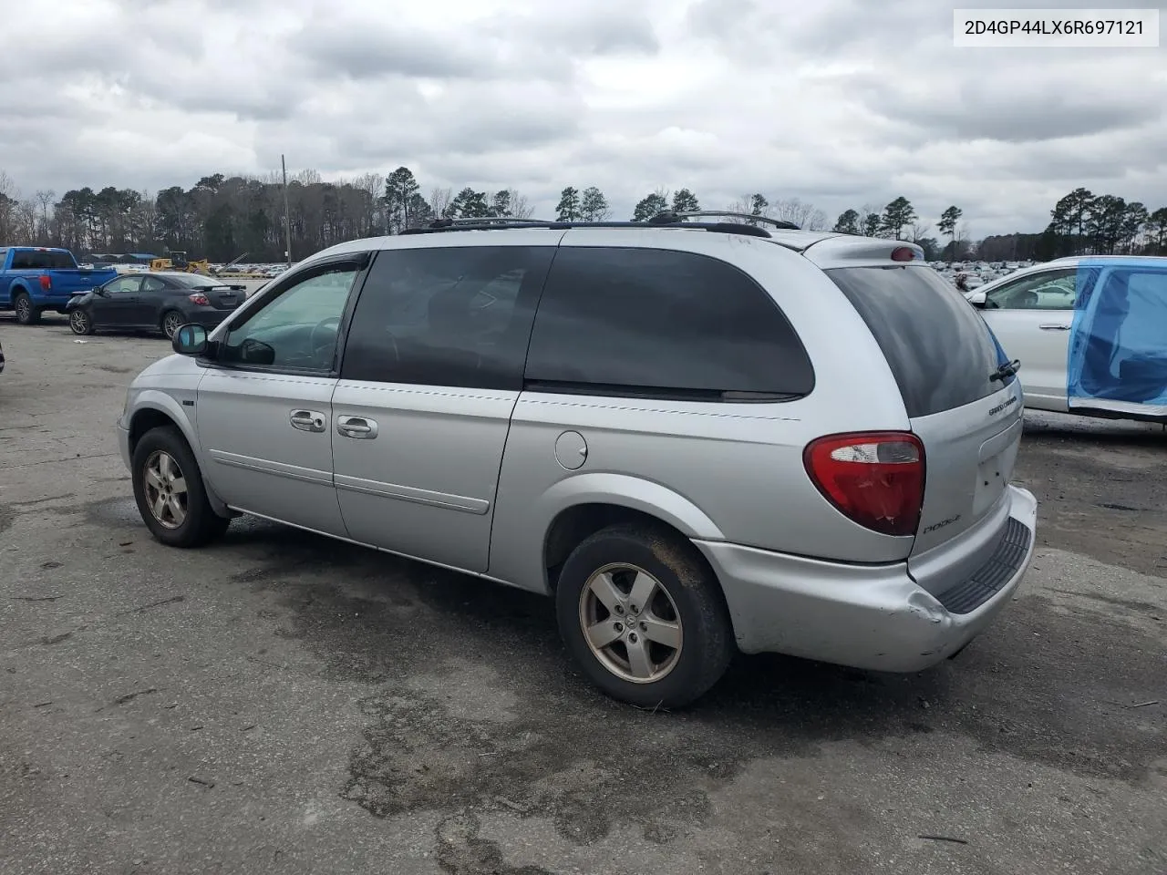 2006 Dodge Grand Caravan Sxt VIN: 2D4GP44LX6R697121 Lot: 39180504