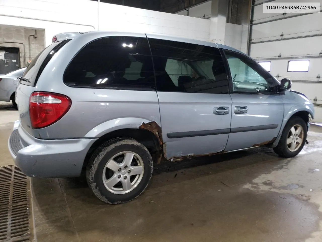 2006 Dodge Caravan Sxt VIN: 1D4GP45R36B742966 Lot: 67773924