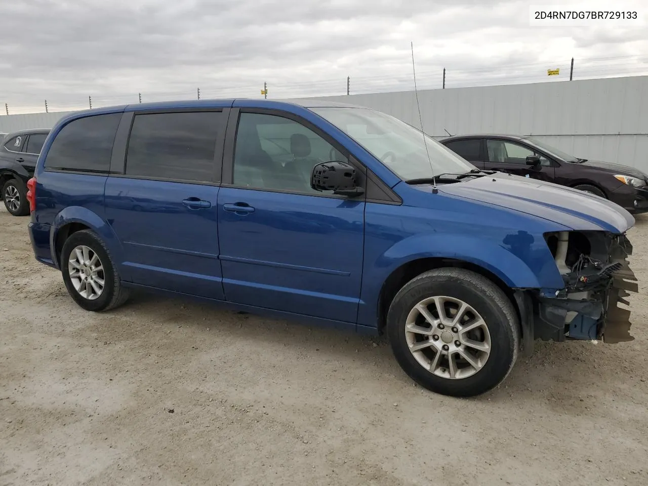 2011 Dodge Grand Caravan R/T VIN: 2D4RN7DG7BR729133 Lot: 52621164