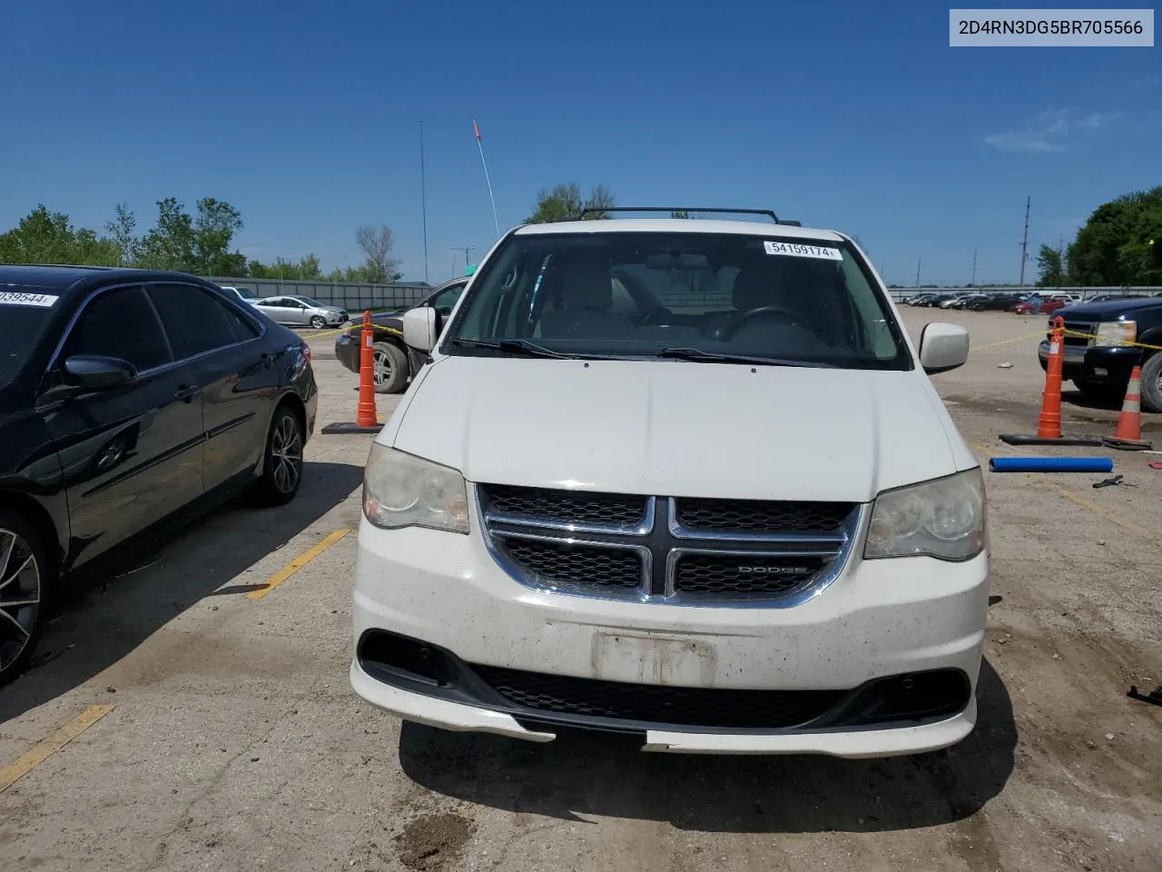 2D4RN3DG5BR705566 2011 Dodge Grand Caravan Mainstreet